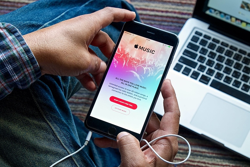 اپلیکیشن اپل موزیک در آیفون