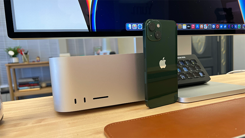 تصویری از Mac Studio اپل روی میز کار