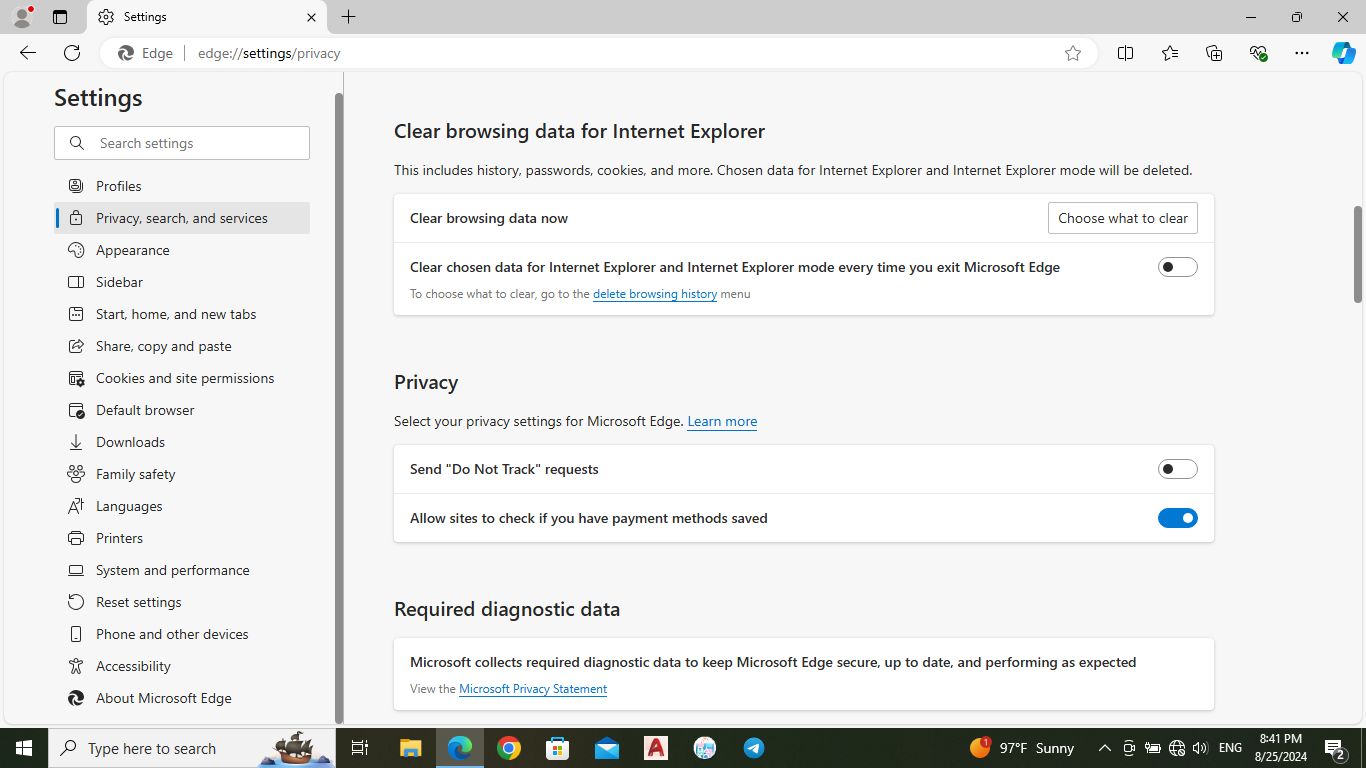 انتخاب گزینه Privacy در مرورگر Edge